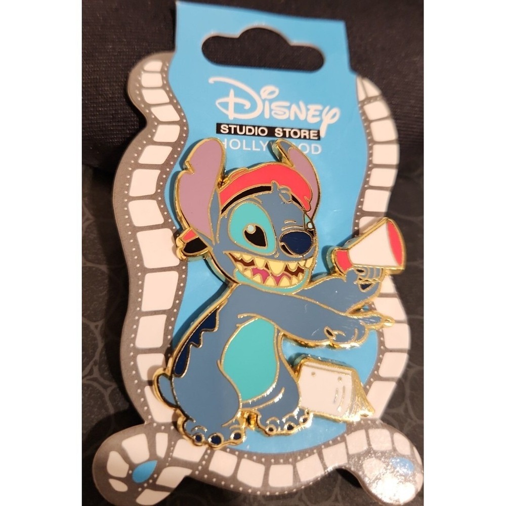 Disney Pin STITCH DSSH HOLLYWOOD DIRECTOR STUDIO‎ STORE New on Card NOC 109531
